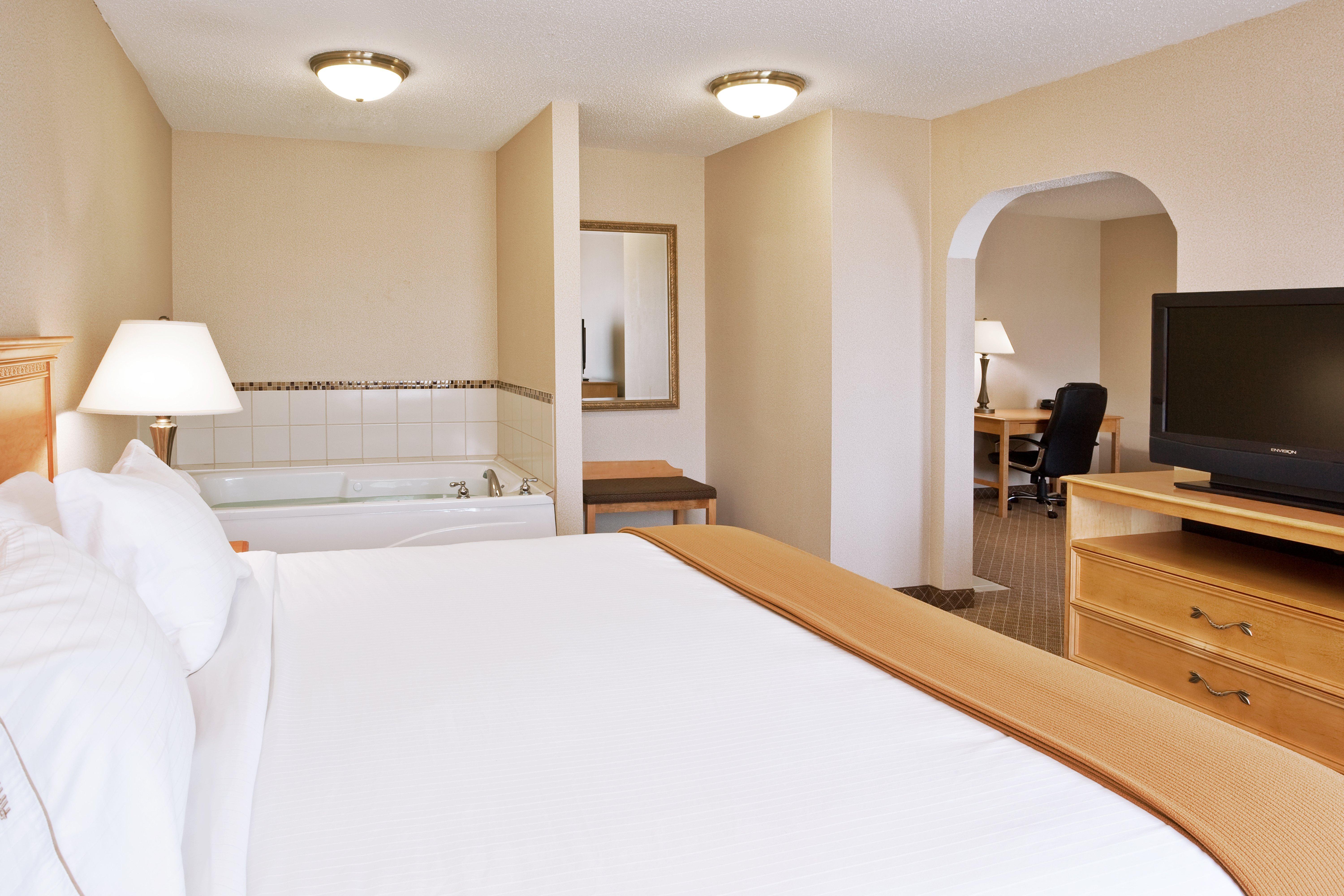 Holiday Inn Express Hotel & Suites Chesterfield - Selfridge Area By Ihg Exterior foto