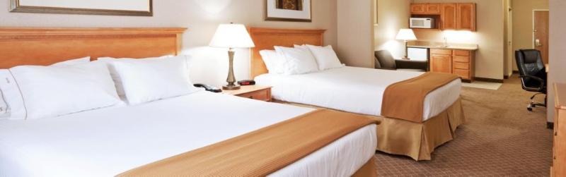 Holiday Inn Express Hotel & Suites Chesterfield - Selfridge Area By Ihg Exterior foto